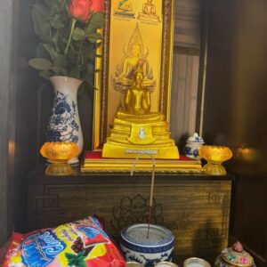 Tượng Phật LP Sothorn Mạ Vàng Của Chùa Wat Sothon Wararam Worawihan