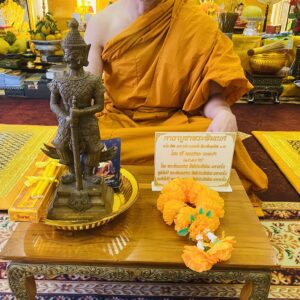 Tượng Thần Tao Wessuwan (Sên Phép tại Chùa Wat Sainoi)